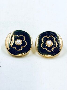 Givenchy Signed Vintage Gold-Tone Clip On Floral Button Earrings Pearl Centers